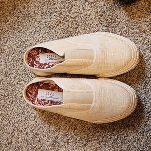 Crazy Horse Slip ons